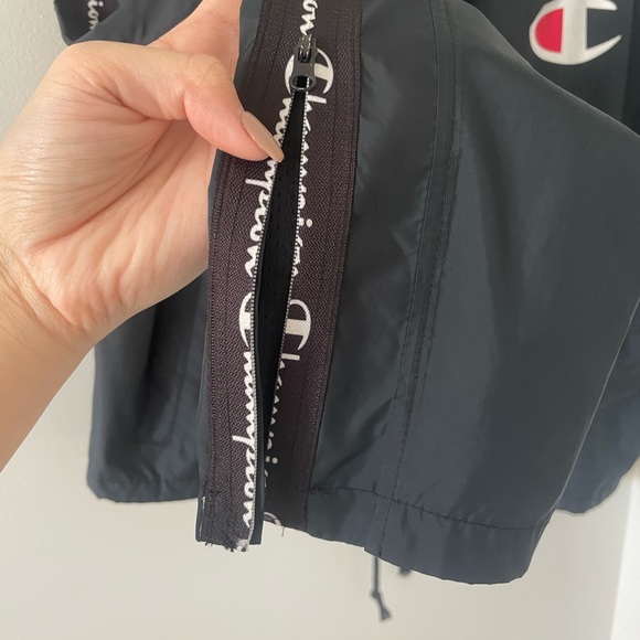 champion windbreaker zip - Picture 2 of 4
